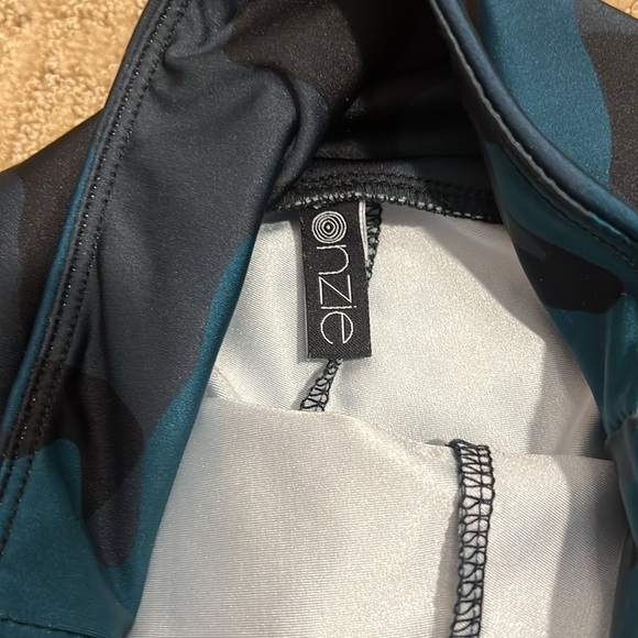 Onzie Camo Biker Shorts - Picture 2 of 5